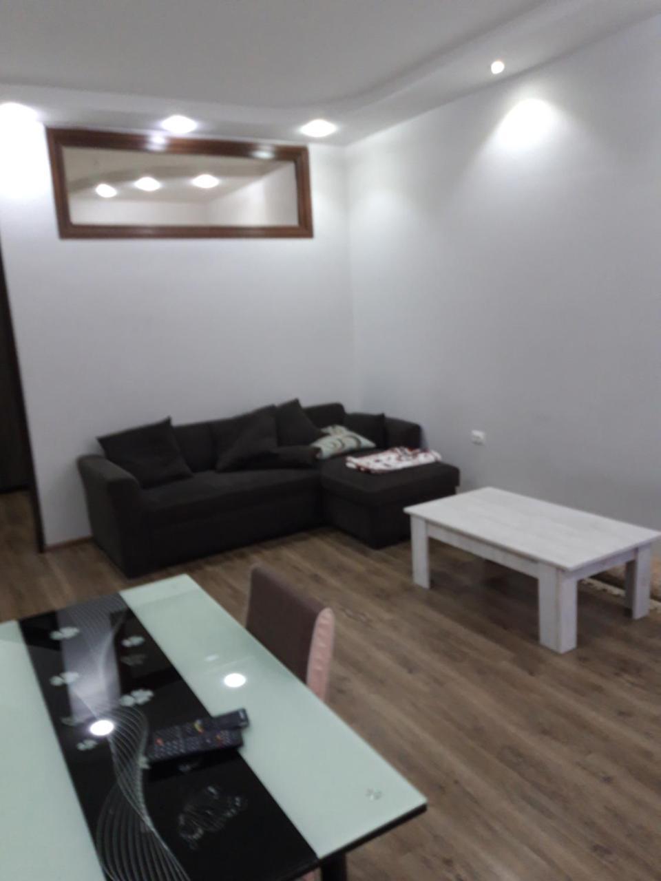 Mari Apartment Batoemi Buitenkant foto