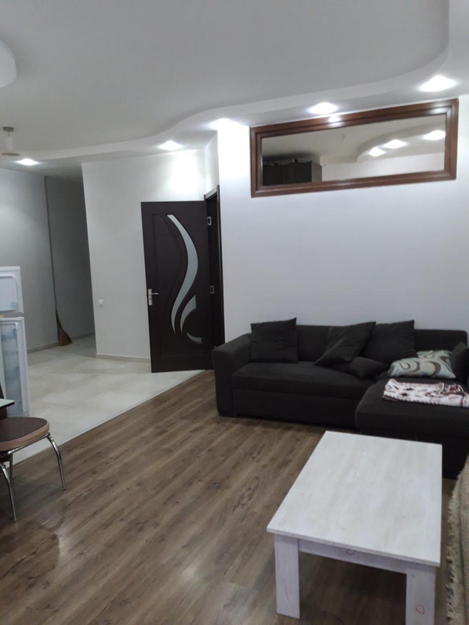 Mari Apartment Batoemi Buitenkant foto