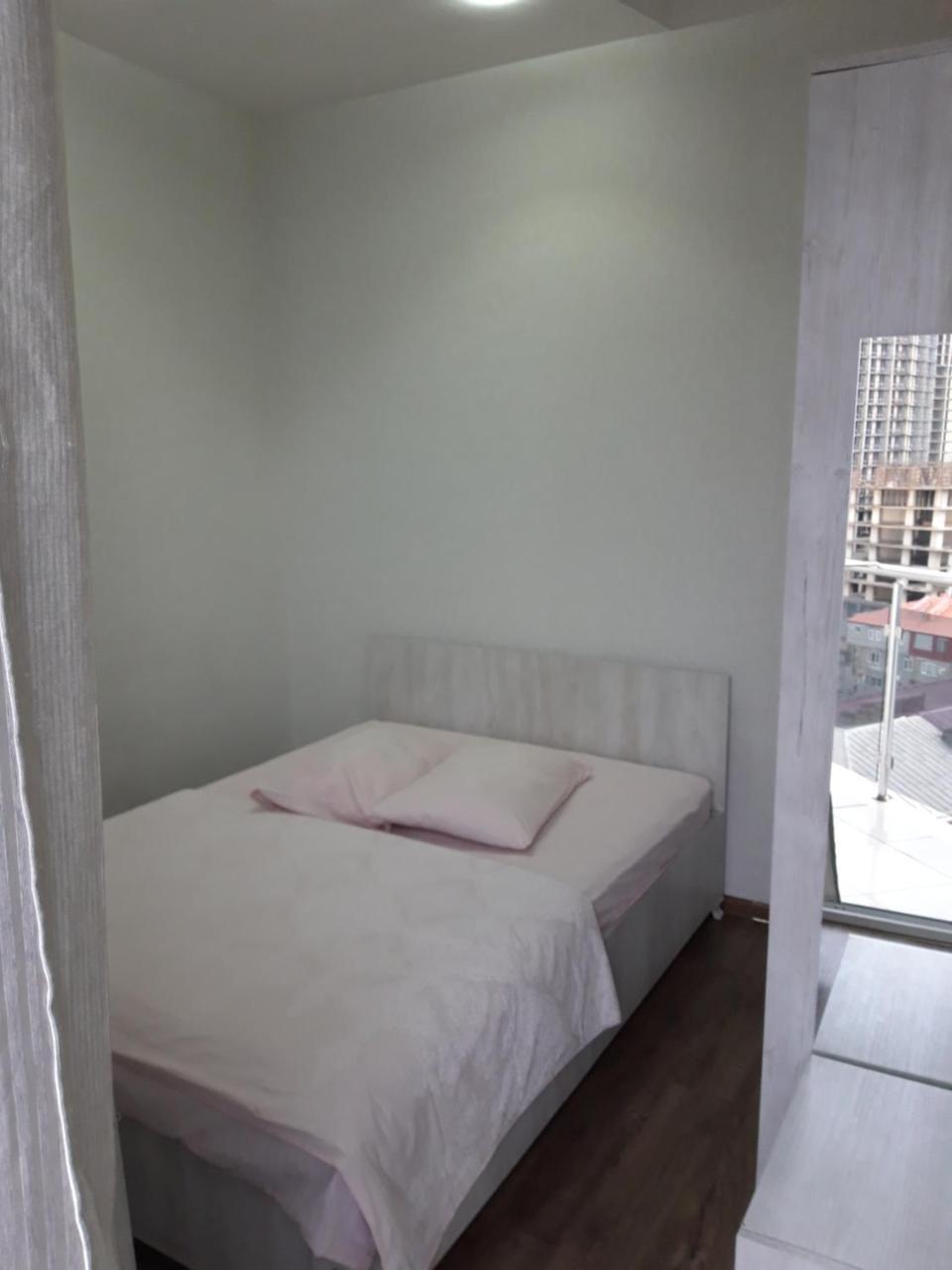 Mari Apartment Batoemi Buitenkant foto